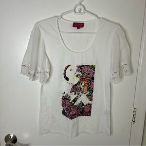 Kitsch & Pop Edition | White graphic embellished t-shirt | medium